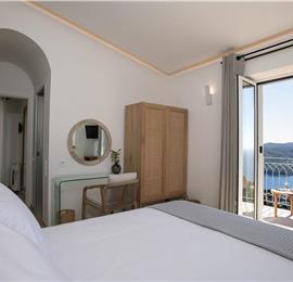 3 bedroom villa with pool & sea views, near Palaiokastrítsa, sleeps 6